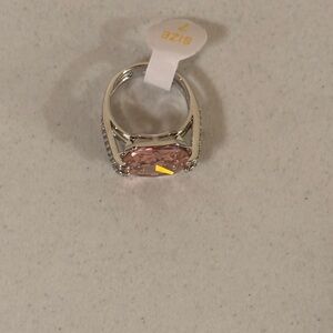 Elegant Pink Stone Silver Ring